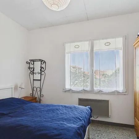 3 Pieces Proche Et Commerces, 6 Couchages, Balcon - Agde - Fr-1-423-198