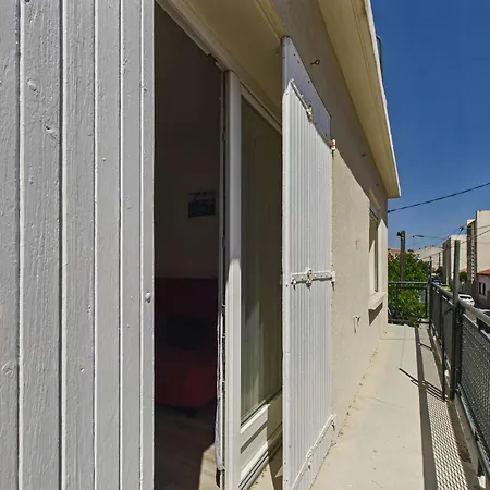 3 Pieces Proche Et Commerces, 6 Couchages, Balcon - Agde - Fr-1-423-198 Lägenhet