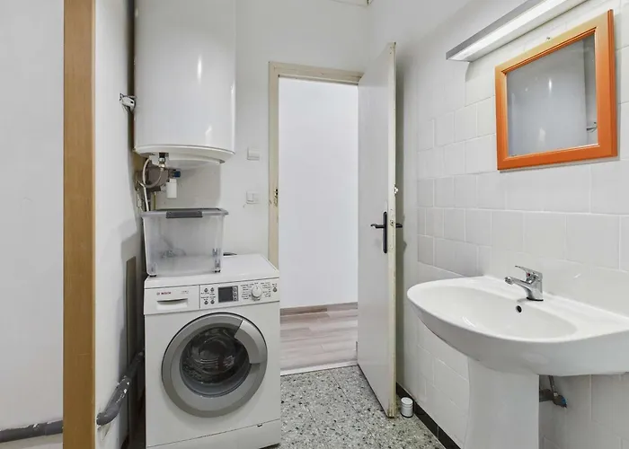 3 Pieces Proche Et Commerces, 6 Couchages, Balcon - Agde - Fr-1-423-198 Apartamento