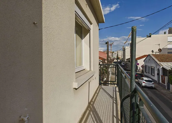 דירה 3 Pieces Proche Et Commerces, 6 Couchages, Balcon - Agde - Fr-1-423-198 *